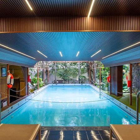 Royal Hotel Saigon Ho Chi Minh City Exterior photo