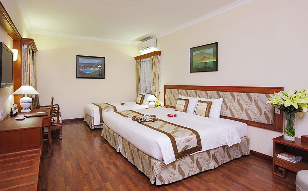 Royal Hotel Saigon Ho Chi Minh City Exterior photo
