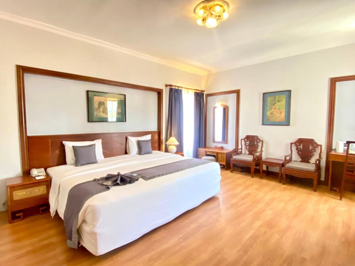 Royal Hotel Saigon Ho Chi Minh City Exterior photo