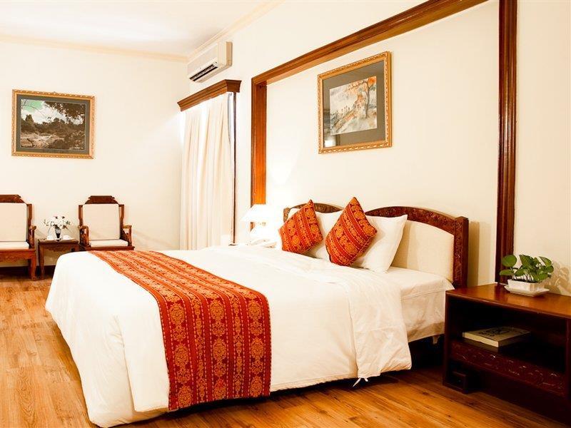 Royal Hotel Saigon Ho Chi Minh City Exterior photo